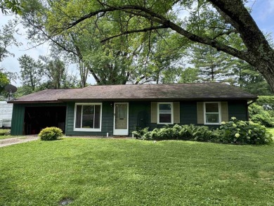 Great 3 bedroom home located near Cascades Golf Course with easy on Cascades Golf Course in Indiana - for sale on GolfHomes.com, golf home, golf lot