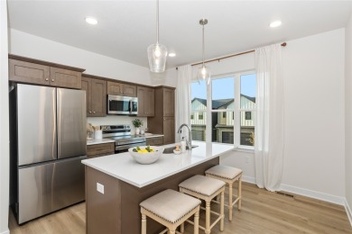 **RATE BUY DOWN** 1 Year:1% rate buy down offered with Preferred on Sugar Creek Golf Course in Iowa - for sale on GolfHomes.com, golf home, golf lot