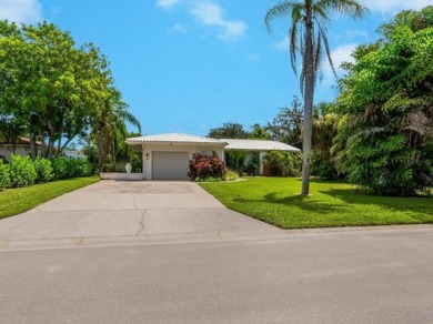 Mid-Century Gem by Ruth Richmond - 2 Bed, 2 Bath Home in on Sara Bay Country Club in Florida - for sale on GolfHomes.com, golf home, golf lot