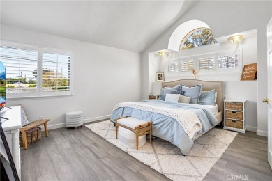This recently renovated end-unit single-family residence offers on Santa Ana Country Club in California - for sale on GolfHomes.com, golf home, golf lot