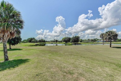 Charming and spacious 2-bedroom, 2-bathroom townhome located on Heritage Ridge Golf Club in Florida - for sale on GolfHomes.com, golf home, golf lot