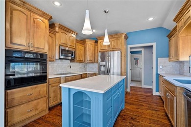 This maintenance-provided ranch villa in The Links at Cedar on Shadow Glen Golf Club in Kansas - for sale on GolfHomes.com, golf home, golf lot