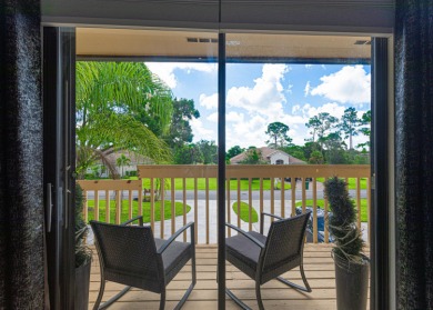 Get ready to retire in style at this fabulously updated 2 bed, 2 on Meadowood Golf and Tennis Club in Florida - for sale on GolfHomes.com, golf home, golf lot