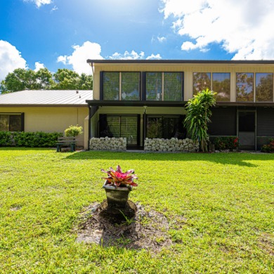 Get ready to retire in style at this fabulously updated 2 bed, 2 on Meadowood Golf and Tennis Club in Florida - for sale on GolfHomes.com, golf home, golf lot