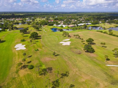 Get ready to retire in style at this fabulously updated 2 bed, 2 on Meadowood Golf and Tennis Club in Florida - for sale on GolfHomes.com, golf home, golf lot