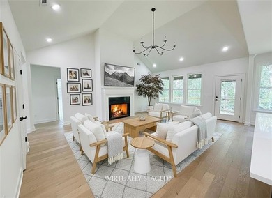 Prime Bella Vista Location -- Golf, Lake, and Recreation just on Bella Vista - Metfield Golf Complex and Country Club in Arkansas - for sale on GolfHomes.com, golf home, golf lot