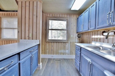 Great getaway in Pine Mountain. Chalet has 2 bedrooms and a loft on Callaway Gardens Golf Resort  in Georgia - for sale on GolfHomes.com, golf home, golf lot