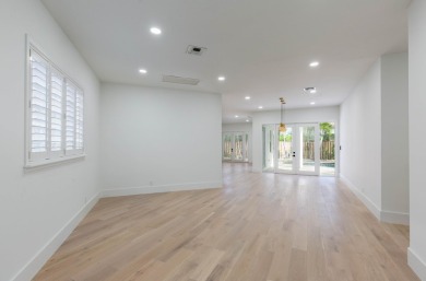 Experience luxury living in this stunning 3-bedroom, 3-bathroom on Palm Beach Polo and Country Club in Florida - for sale on GolfHomes.com, golf home, golf lot