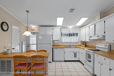 Welcome Home!! This one is a Dollhouse! Clean and Fresh, Light on High Point Golf Club, Inc. in Florida - for sale on GolfHomes.com, golf home, golf lot