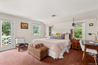 Stunning, fully renovated home featuring dramatic foyer entrance on Southward Ho Country Club in New York - for sale on GolfHomes.com, golf home, golf lot
