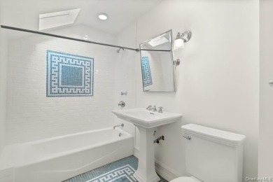 Stunning, fully renovated home featuring dramatic foyer entrance on Southward Ho Country Club in New York - for sale on GolfHomes.com, golf home, golf lot