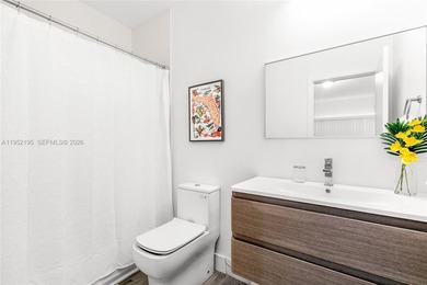 Priced to Sell!!Welcome Home! This Spectacular 3 Bedroom + 3 on Pompano Beach Golf Course  in Florida - for sale on GolfHomes.com, golf home, golf lot