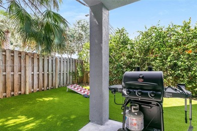 Priced to Sell!!Welcome Home! This Spectacular 3 Bedroom + 3 on Pompano Beach Golf Course  in Florida - for sale on GolfHomes.com, golf home, golf lot