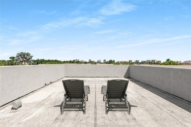 Priced to Sell!!Welcome Home! This Spectacular 3 Bedroom + 3 on Pompano Beach Golf Course  in Florida - for sale on GolfHomes.com, golf home, golf lot