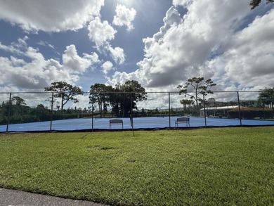 Charming Updated Condo in Lucerne Lakes 55+ Community!Welcome on Forest Oaks Golf Club in Florida - for sale on GolfHomes.com, golf home, golf lot