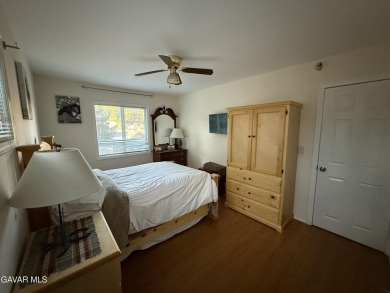 Location... Location... Location, this beautifully 3 bedroom, 2 on Big Bear Mountain Ski and Golf Resort in California - for sale on GolfHomes.com, golf home, golf lot