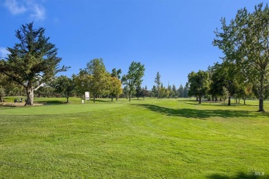 Beautiful Silverado Resort end unit located on the 15th hole on Silverado Country Club and Resort in California - for sale on GolfHomes.com, golf home, golf lot