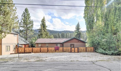 Location... Location... Location, this beautifully 3 bedroom, 2 on Big Bear Mountain Ski and Golf Resort in California - for sale on GolfHomes.com, golf home, golf lot