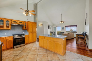 Beautiful and Meticulously maintained 3/2 with sweeping ocean on Discovery Harbour Golf Course in Hawaii - for sale on GolfHomes.com, golf home, golf lot