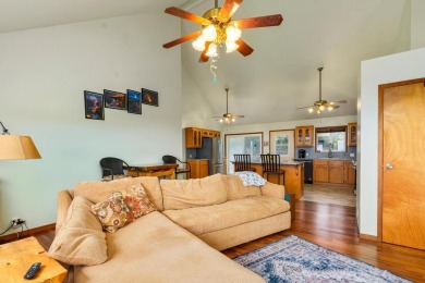 Beautiful and Meticulously maintained 3/2 with sweeping ocean on Discovery Harbour Golf Course in Hawaii - for sale on GolfHomes.com, golf home, golf lot
