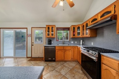 Beautiful and Meticulously maintained 3/2 with sweeping ocean on Discovery Harbour Golf Course in Hawaii - for sale on GolfHomes.com, golf home, golf lot