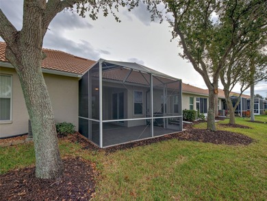 Under contract-accepting backup offers. CHECK OUT THE NEW PRICE! on Pelican Pointe Golf and Country Club in Florida - for sale on GolfHomes.com, golf home, golf lot