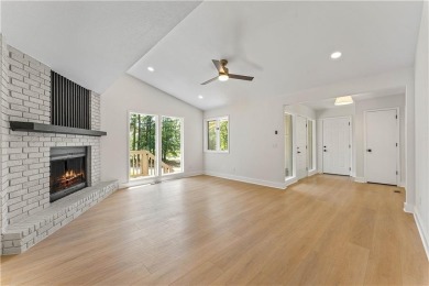 Fully Remodeled Gem Near Metfield Golf  NWA Trails is waiting on Bella Vista - Metfield Golf Complex and Country Club in Arkansas - for sale on GolfHomes.com, golf home, golf lot