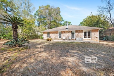 Nestled in a quiet cul-de-sac, 102 Cameron Circle is the perfect on Lake Forest Yacht and Country Club in Alabama - for sale on GolfHomes.com, golf home, golf lot