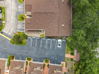 Welcome to 2948 Cottage Grove Ct -- a desirable end-unit condo on Ventura Country Club in Florida - for sale on GolfHomes.com, golf home, golf lot