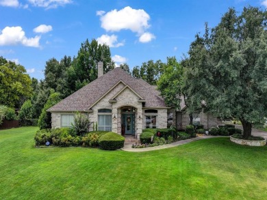 Welcome to 9705 Argyle Court -- a meticulously cared-for home on Pecan Plantation Country Club in Texas - for sale on GolfHomes.com, golf home, golf lot