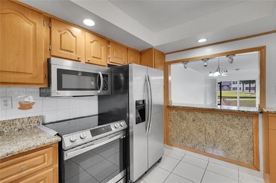 ***SELLER MOTIVATED***REC LEASE PAID IN FULL!***Charming 2-Bed on Hollybrook Golf and Tennis Club  in Florida - for sale on GolfHomes.com, golf home, golf lot