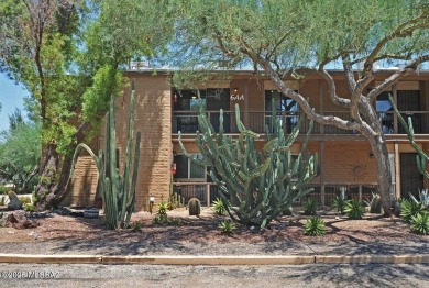 Lovely light and bright 2 bed/2bath corner, upstairs condominium on Oro Valley Country Club in Arizona - for sale on GolfHomes.com, golf home, golf lot