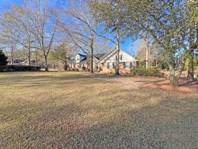 REDUCED PRICE!! Seller says bring all offers.  Well maintained on The Links At Lakewood in South Carolina - for sale on GolfHomes.com, golf home, golf lot
