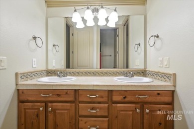 Welcome to your dream home on the green! This beautifully custom on BanBury Golf Club in Idaho - for sale on GolfHomes.com, golf home, golf lot