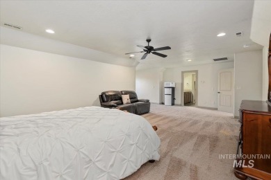 Welcome to your dream home on the green! This beautifully custom on BanBury Golf Club in Idaho - for sale on GolfHomes.com, golf home, golf lot