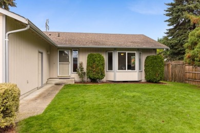 Welcome home! This cozy 3-bedroom,2 bathroom Rambler boasts an on Capitol City Golf Course in Washington - for sale on GolfHomes.com, golf home, golf lot