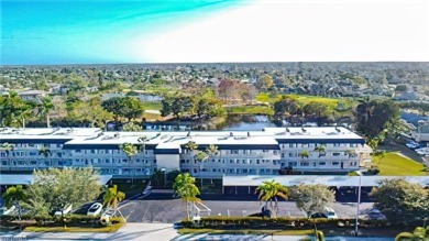 Another outstanding reduction  -  SELLER SAYS BRING ALLL on Royal Palm Golf Club in Florida - for sale on GolfHomes.com, golf home, golf lot