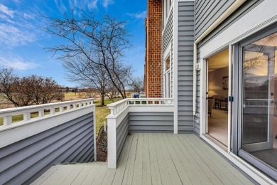 Welcome to this beautiful two story end-unit townhouse with full on Seven Bridges Golf Club in Illinois - for sale on GolfHomes.com, golf home, golf lot