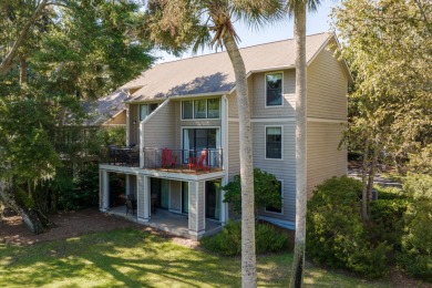 Renovated and ready-to-roll!! This 2 bed/2 bath villa is the on The Seabrook Island Club in South Carolina - for sale on GolfHomes.com, golf home, golf lot