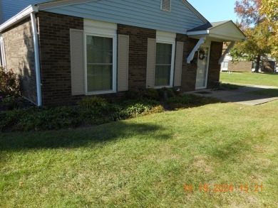 Across from pool, clubhouse & golf course. Immaculate New on Fairfield Greens-North Trace in Ohio - for sale on GolfHomes.com, golf home, golf lot