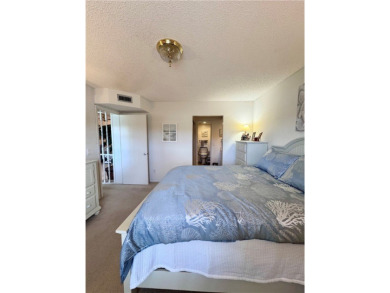 Seller financing available in this lovely 1st-floor condo at on Vista Plantation Golf Club in Florida - for sale on GolfHomes.com, golf home, golf lot