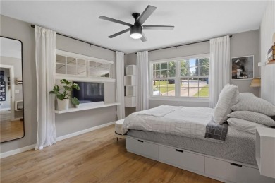 Beautiful remodeled home that backs up to the Tunnel Vision Bike on Bella Vista Country Club and Golf Course in Arkansas - for sale on GolfHomes.com, golf home, golf lot