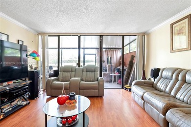 GREAT OPPORTUNITY 3BED/2BATH ONE STORY VILLA IN THE HEART OF on Pembroke Lakes Golf Club in Florida - for sale on GolfHomes.com, golf home, golf lot