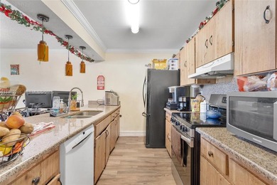 GREAT OPPORTUNITY 3BED/2BATH ONE STORY VILLA IN THE HEART OF on Pembroke Lakes Golf Club in Florida - for sale on GolfHomes.com, golf home, golf lot