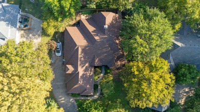 Beautiful 4-bed, 2 full & 2 half-bath home offering 3,589 sq ft on The Coves Golf Course in Oklahoma - for sale on GolfHomes.com, golf home, golf lot