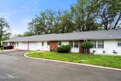 This spacious Baronet model offers 2 bedrooms, 1 bath, 1 car on Greenbriar Woodlands in New Jersey - for sale on GolfHomes.com, golf home, golf lot