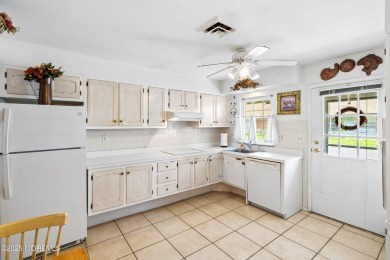 This spacious Baronet model offers 2 bedrooms, 1 bath, 1 car on Greenbriar Woodlands in New Jersey - for sale on GolfHomes.com, golf home, golf lot