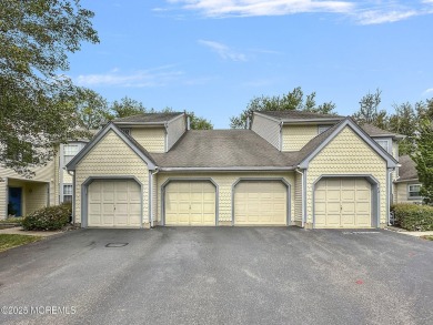 Lovely lower level with garage in Raintree Community, Enjoy easy on Raintree Golf Course in New Jersey - for sale on GolfHomes.com, golf home, golf lot