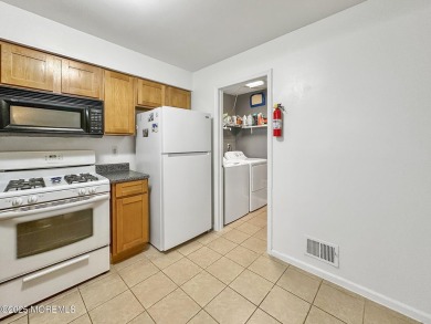 Lovely lower level with garage in Raintree Community, Enjoy easy on Raintree Golf Course in New Jersey - for sale on GolfHomes.com, golf home, golf lot