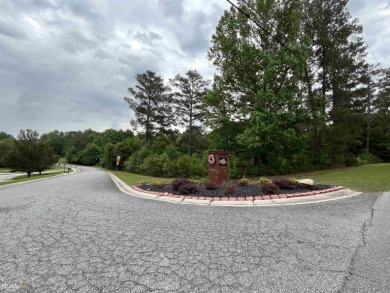 Great lot in golf course community with over half acre to build on Oakview Golf and Country Club in Georgia - for sale on GolfHomes.com, golf home, golf lot